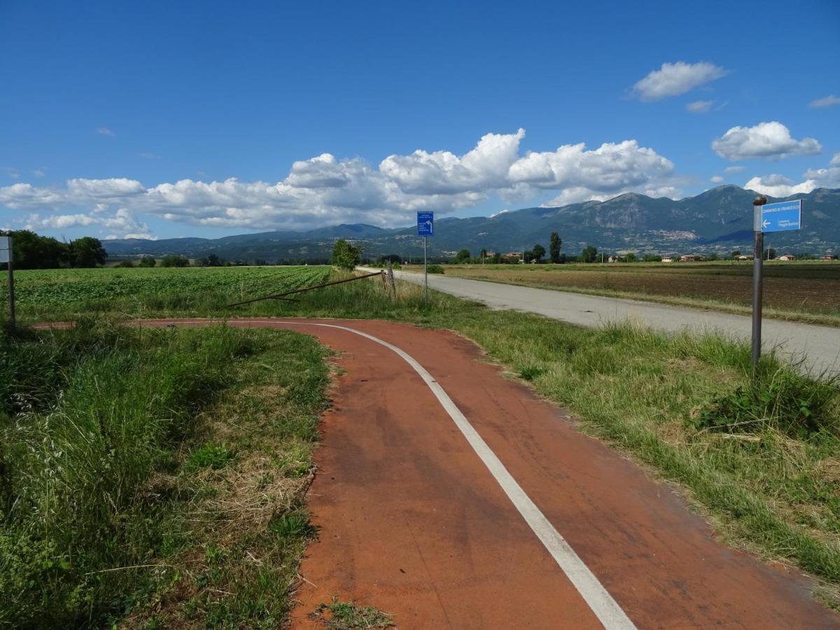 La Bottega Del Fabbro Affitto Breve Villa Contigliano Bagian luar foto