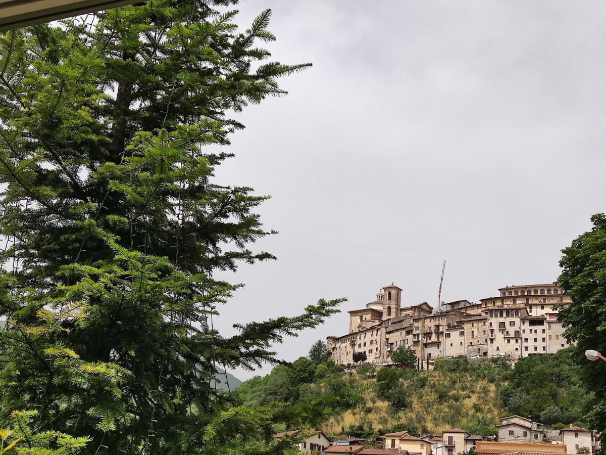 La Bottega Del Fabbro Affitto Breve Villa Contigliano Bagian luar foto