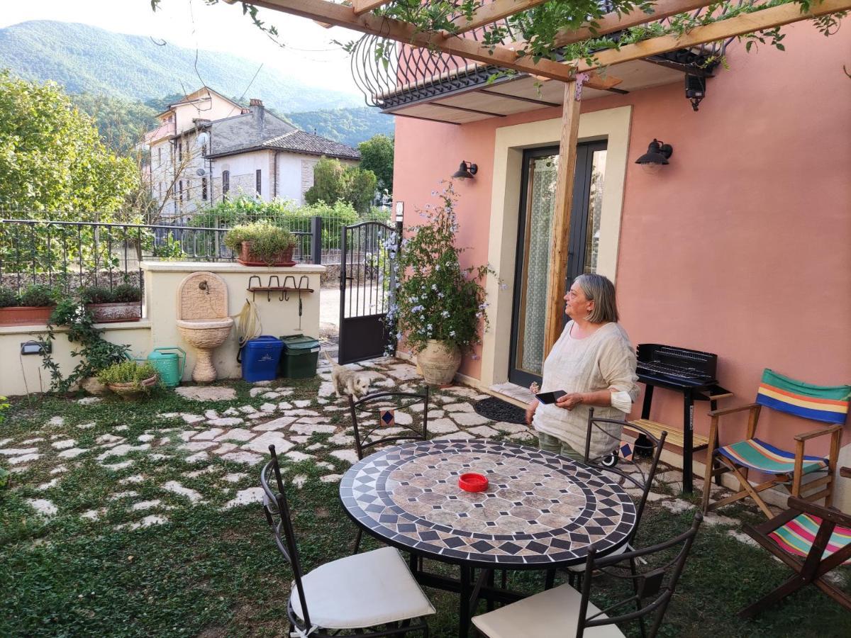 La Bottega Del Fabbro Affitto Breve Villa Contigliano Bagian luar foto
