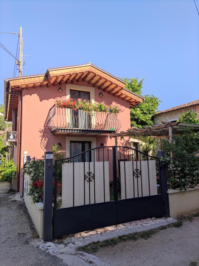 La Bottega Del Fabbro Affitto Breve Villa Contigliano Bagian luar foto