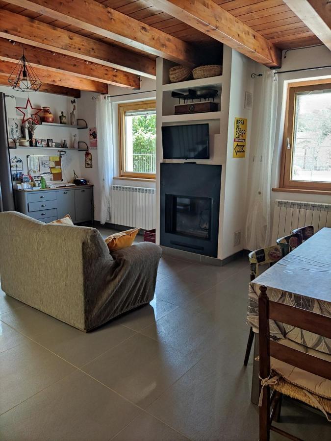 La Bottega Del Fabbro Affitto Breve Villa Contigliano Bagian luar foto